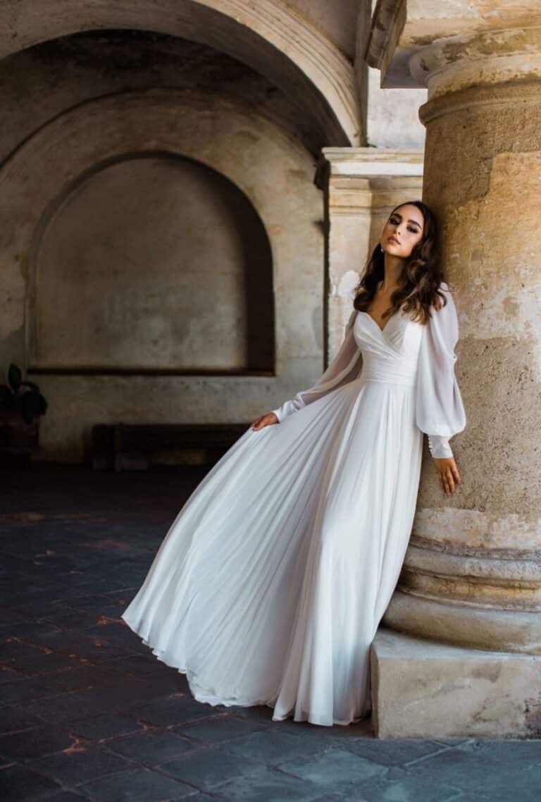 Wilderly Bride Style F301 Swift Column