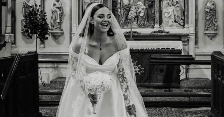 Georgia travelled from Cornwall to Bijoux to find her Wedding Dress