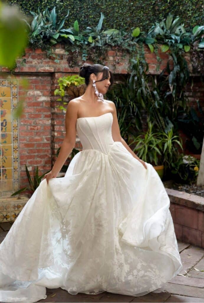 Essense of Australia | Bijoux Bridal | Style D4158