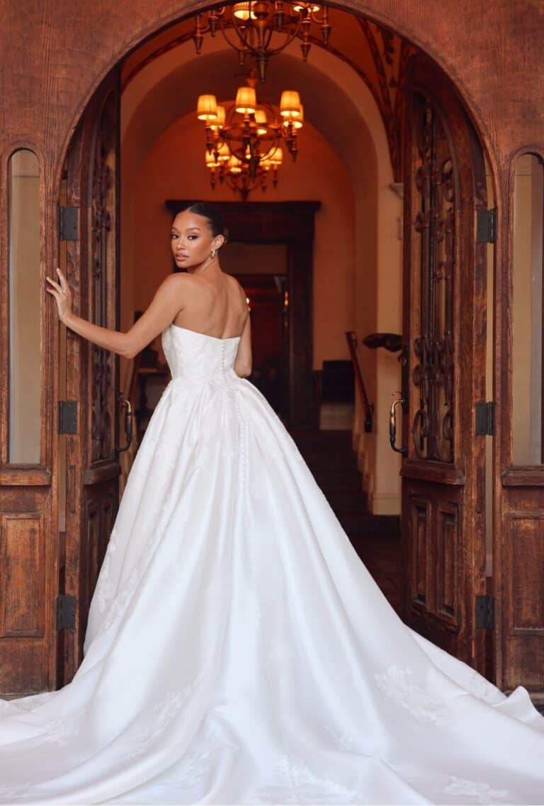 Essense of Australia | Bijoux Bridal | Style D4265