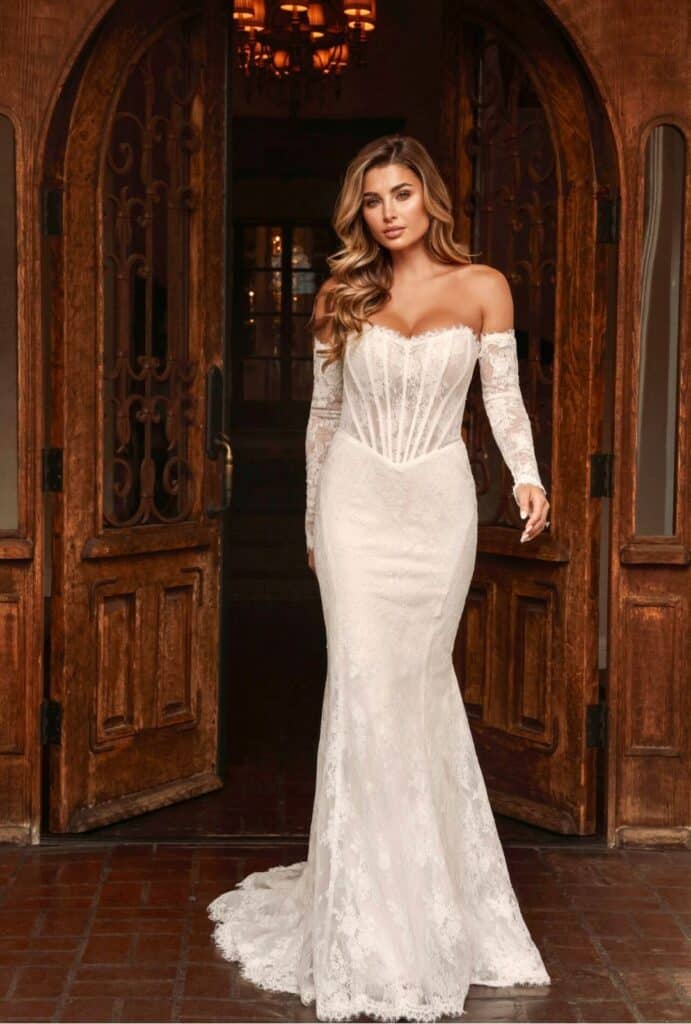 Essense of Australia | Bijoux Bridal | Style D4287