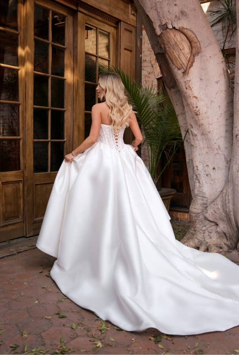 Essense of Australia | Bijoux Bridal | Style D4332