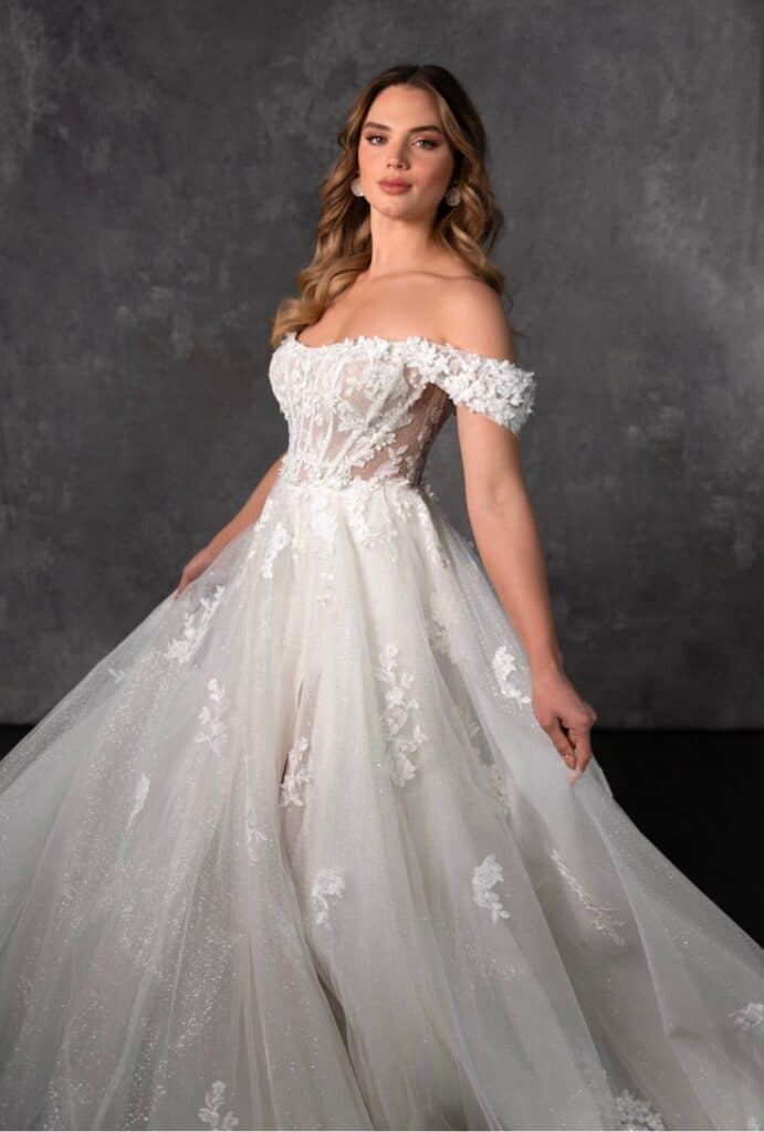 Essense of Australia | Bijoux Bridal | Style D4360