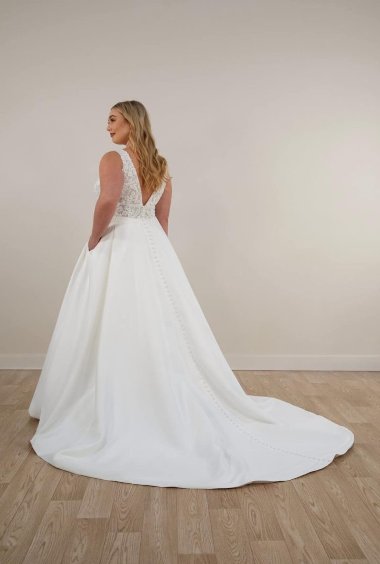 Everybody Everybody Wedding Dress style 7895 back view