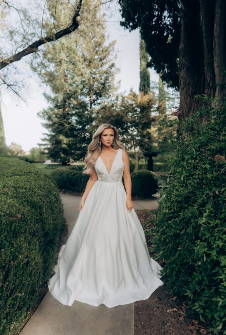 Everybody Everybody Wedding Dress style 7895