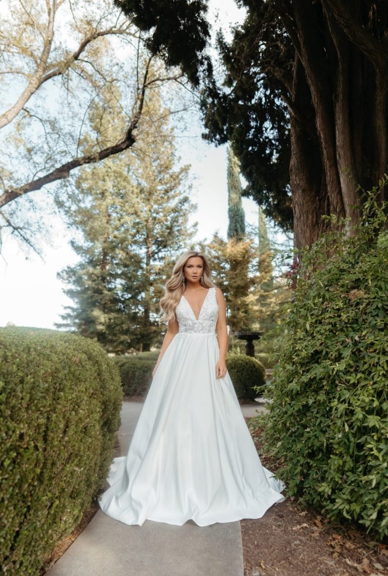 Everybody Everybody Wedding Dress style 7895